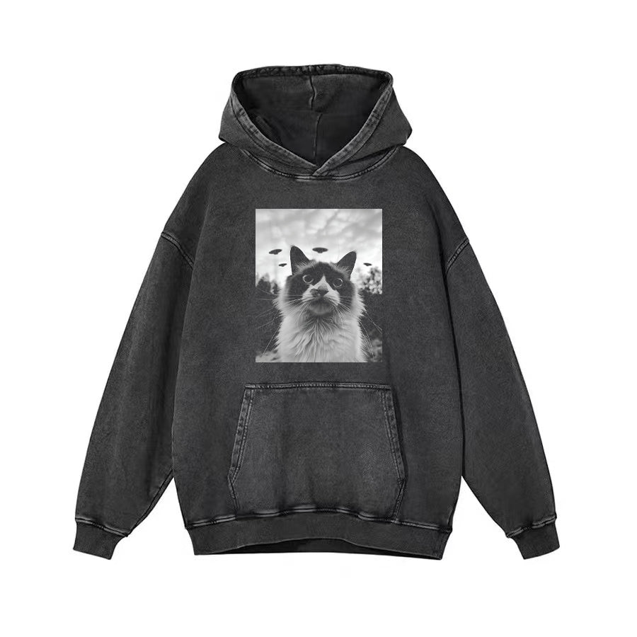 Ragdoll Cat Taking Selfie with UFOs Funny T-Shirt