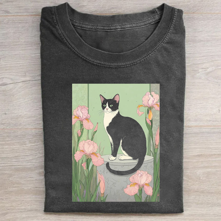 Black Cat Graphic T-Shirt