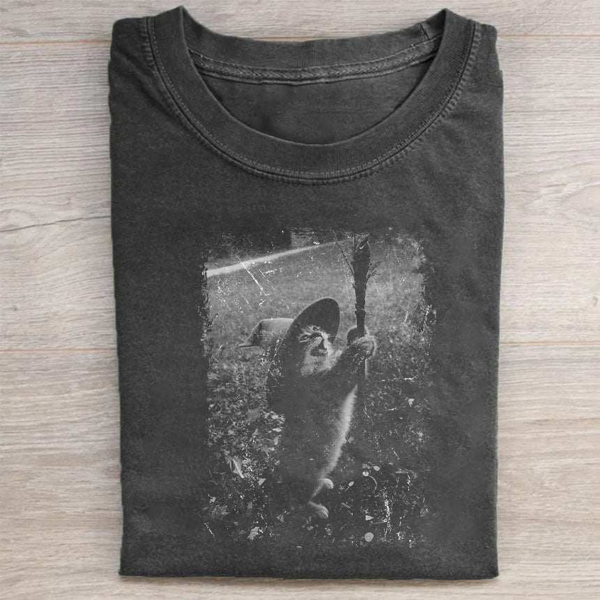 Vintage Graphic T-Shirt with Retro Monster Design for Men Women Unisex Casual Tee