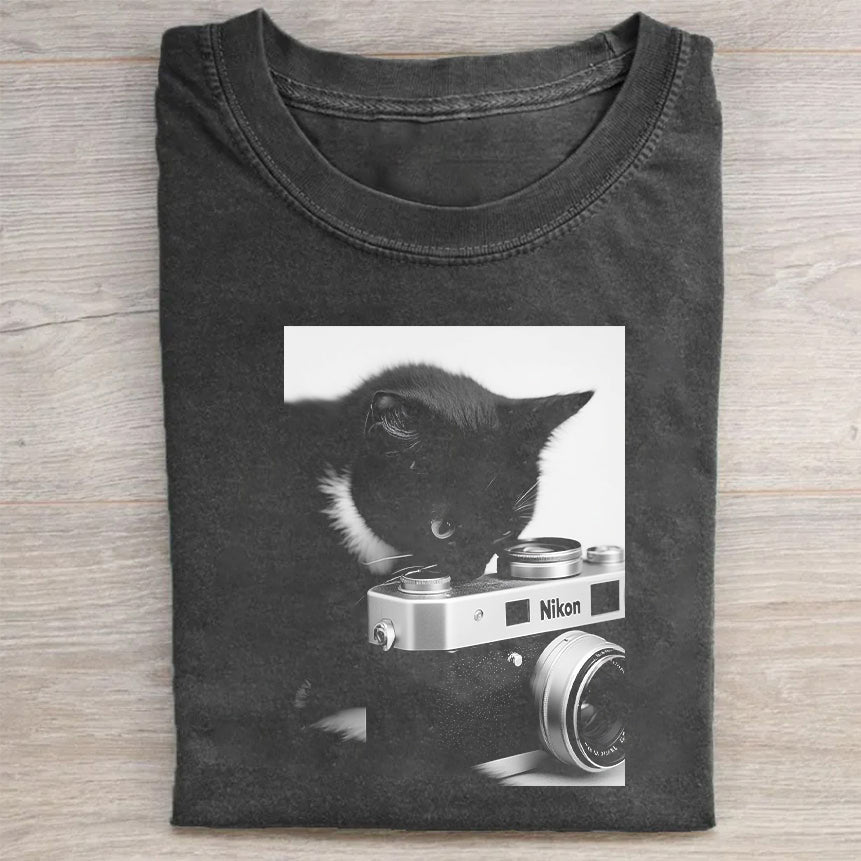 Vintage Cat with Camera Graphic T-Shirt