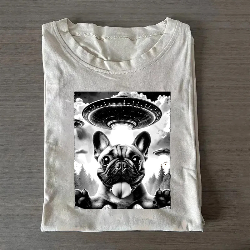 French Bulldog Taking Selfie with UFOs Funny T-Shirt