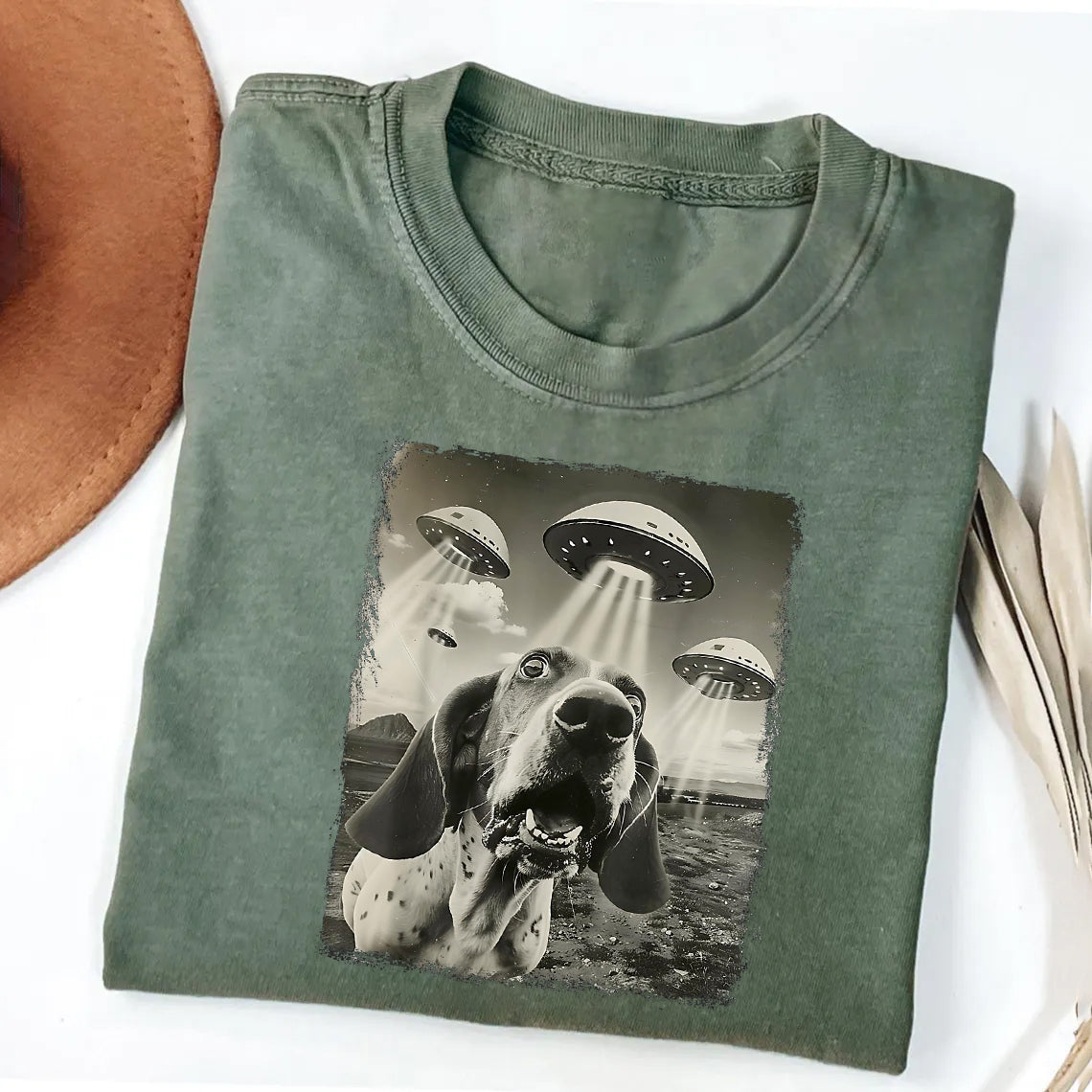 Basset Hound Dog Taking Selfie with UFOs Funny T-Shirt