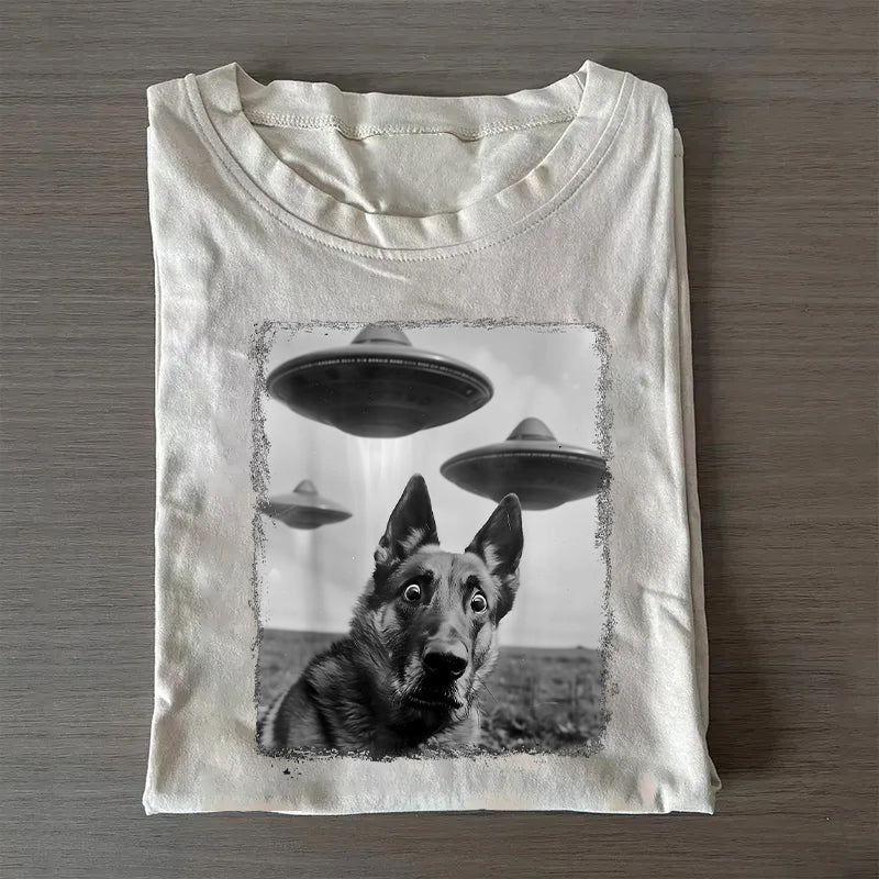 German Shepherd Dog Taking Selfie with UFOs Funny T-Shirt