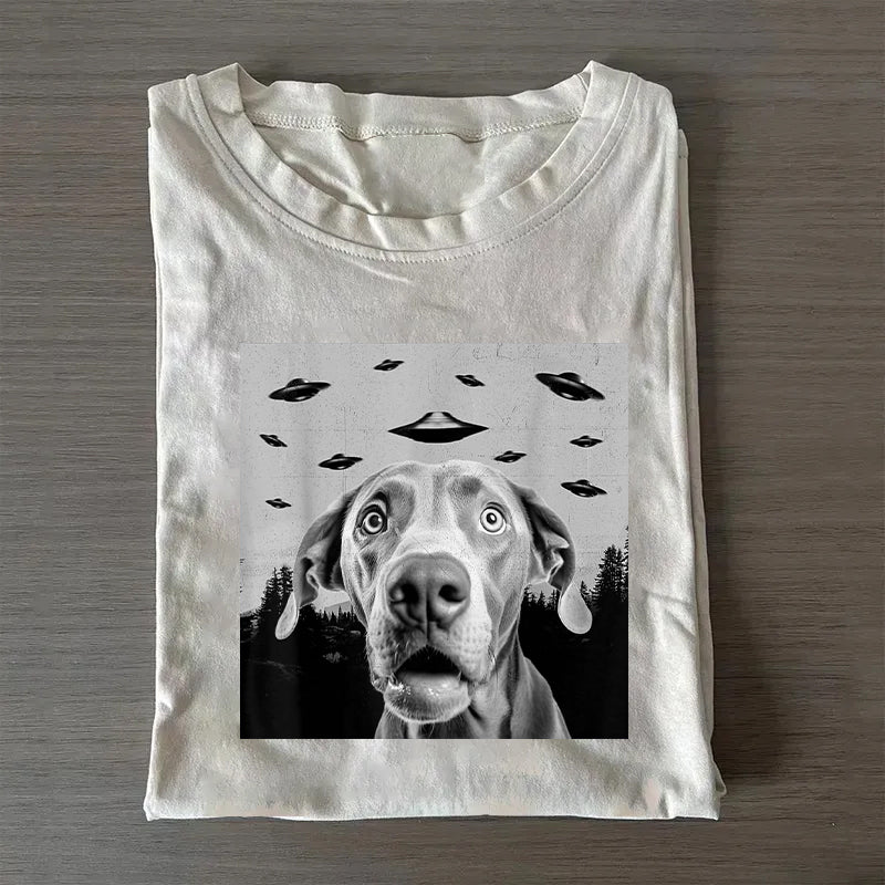 Funny alien UFO takes selfie with dog shirt
