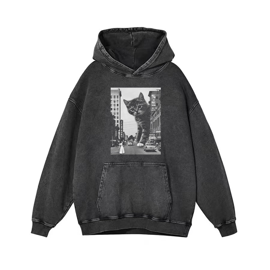 Giant Cat Graphic T-Shirt