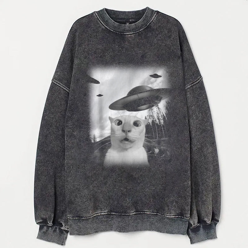 Cat-selfie-with-UFO-washed cotton T-shirt