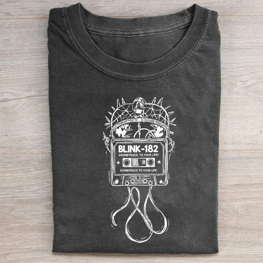 Retro Graphic T-Shirt Black Vintage Cassette Tape Design for Casual Wear