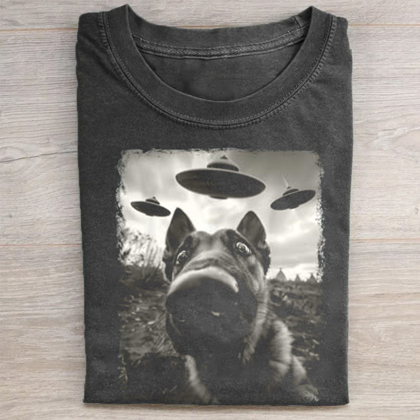 German Shepherd Dog UFO Alien Extraterrestrial Selfie T-Shirt