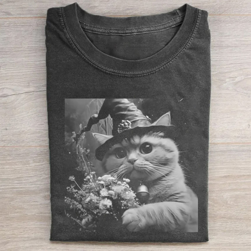 Vintage Cat with Bouquet Graphic T-Shirt