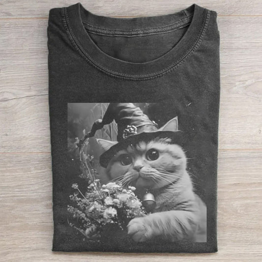 Vintage Cat with Bouquet Graphic T-Shirt