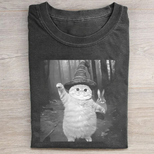 Cute Cat in Wizard Hat Graphic Print T-Shirt