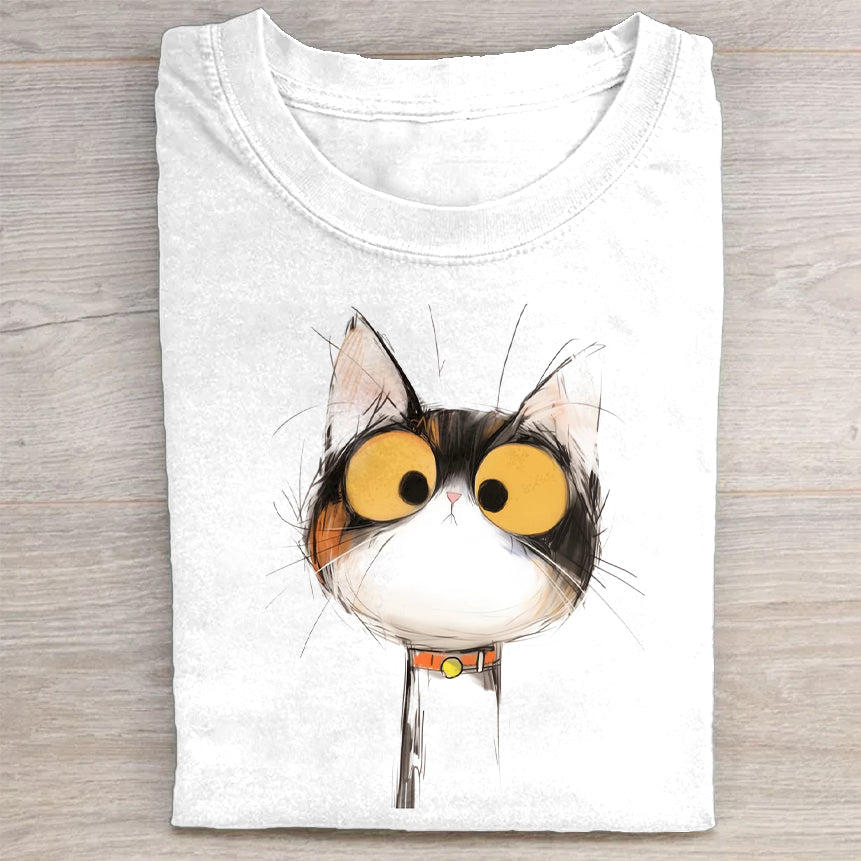 Cute Cat with Big Eyes and Colorful Collar Graphic Print T-Shirt