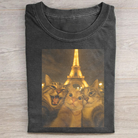 Cat Taking Selfie with Eiffel Tower Funny T-Shirt