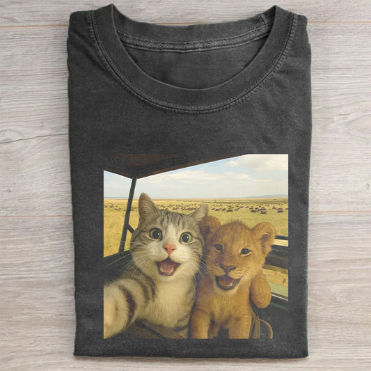 Cat Taking Selfie with Cousin Funny T-Shirt