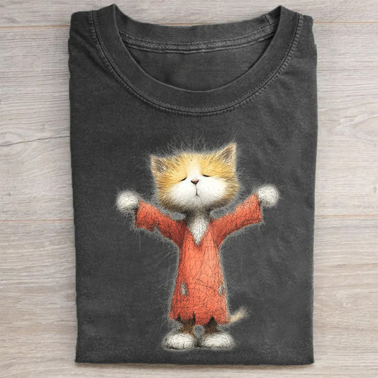 Cute Cat in Red Sweater Graphic Print T-Shirt