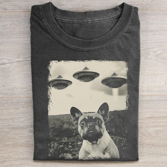 French Bulldog Taking Selfie with UFOs Funny T-Shirt