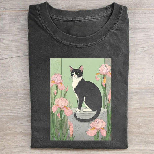 Black Cat Graphic T-Shirt