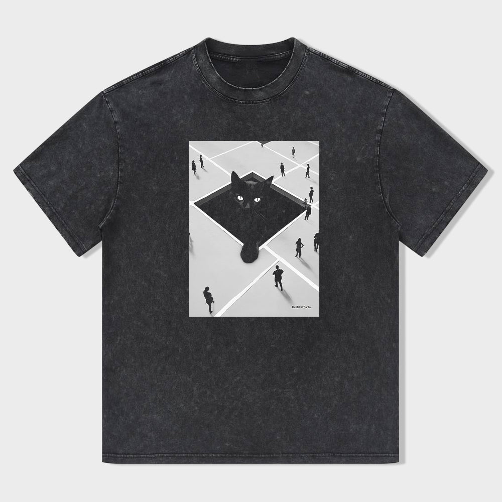 Men's Graphic T-Shirt with Black and White Art Print Design T-Shirt