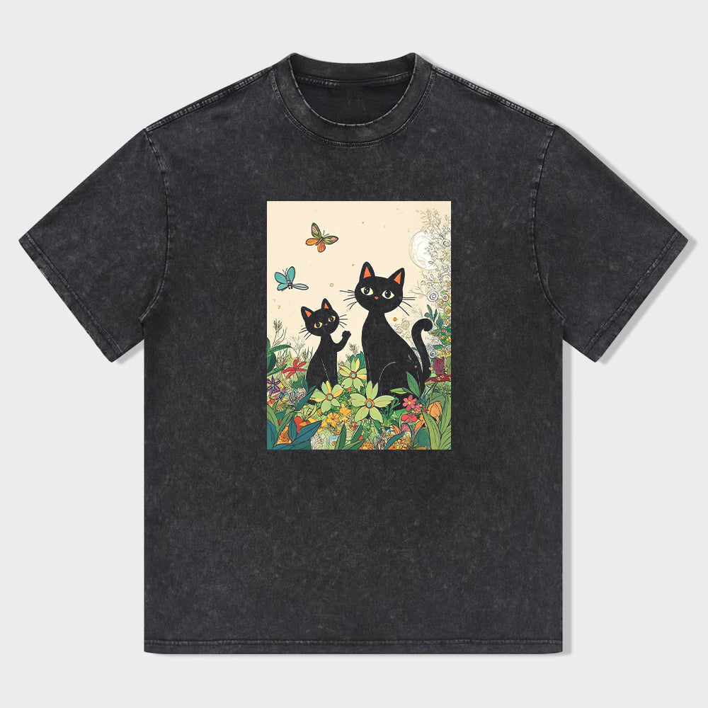 Crew Neck T-Shirt Black Cat and Kitten in Garden Print for Casual Wear