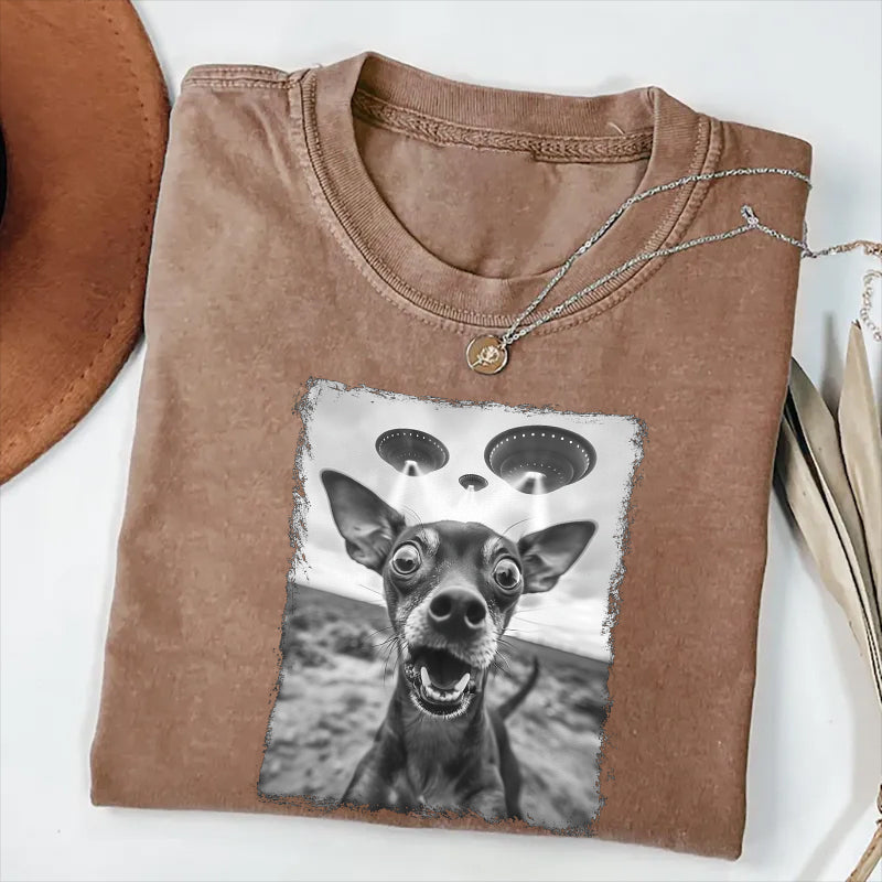 Miniature Pinscher Dog UFO Alien Extraterrestrial Selfie T-Shirt
