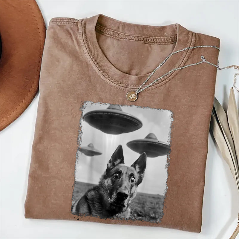 German Shepherd Dog Taking Selfie with UFOs Funny T-Shirt