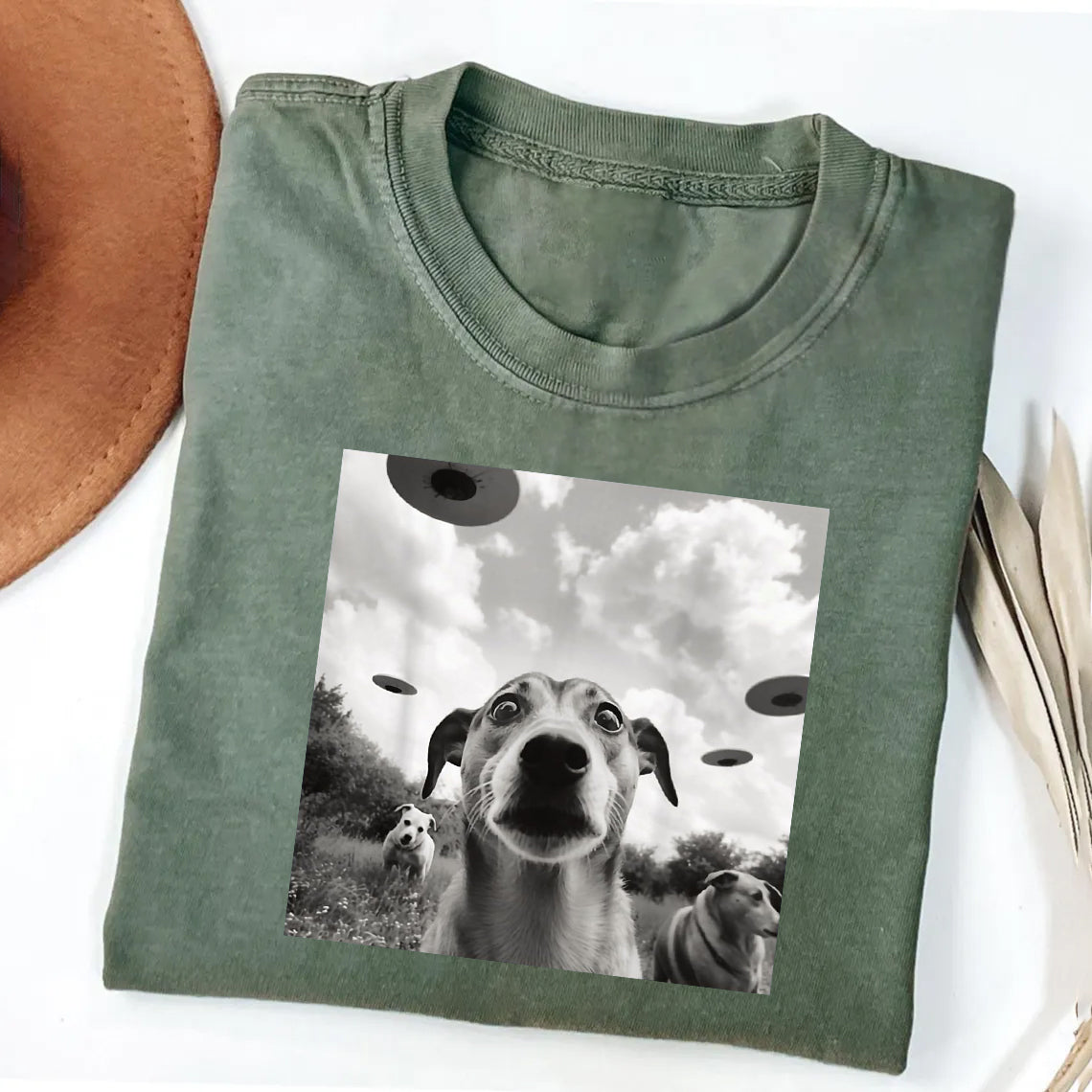 Alien UFO Funny Weimaraner Dog Lover Men Women Kids T-Shirt