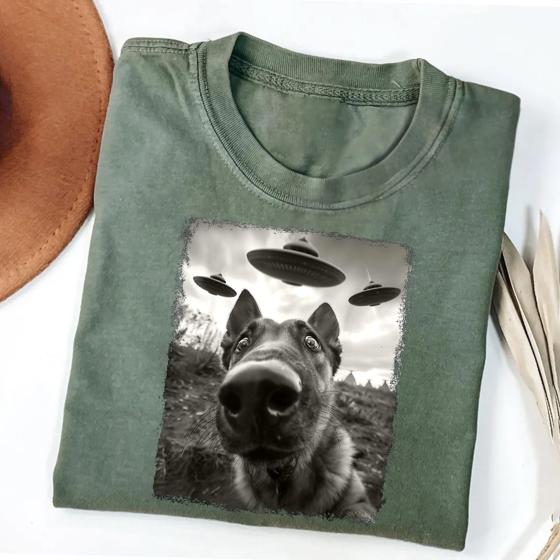German Shepherd Dog UFO Alien Extraterrestrial Selfie T-Shirt