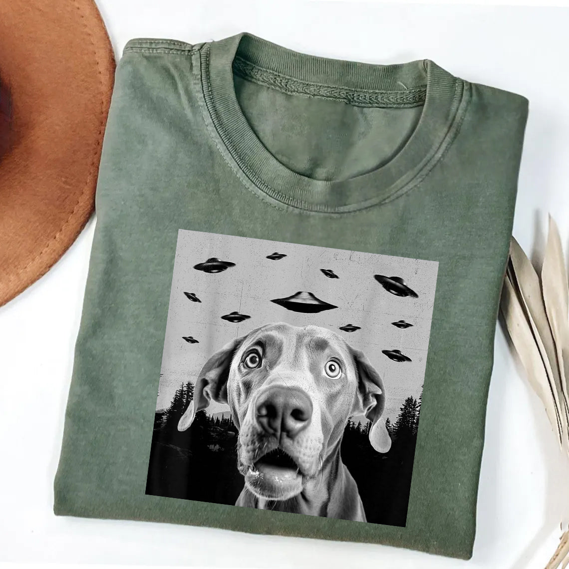 Funny alien UFO takes selfie with dog shirt