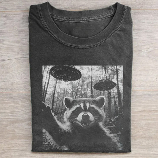 Raccoon Taking Selfie with UFOs Funny T-Shirt/Sweatshirt - heygraff