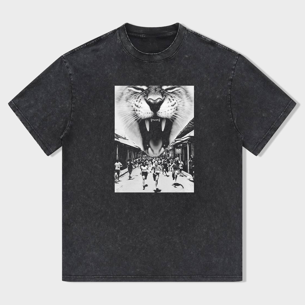 Men's Graphic T-Shirt with Roaring Tiger and Runner Print Black Tee
