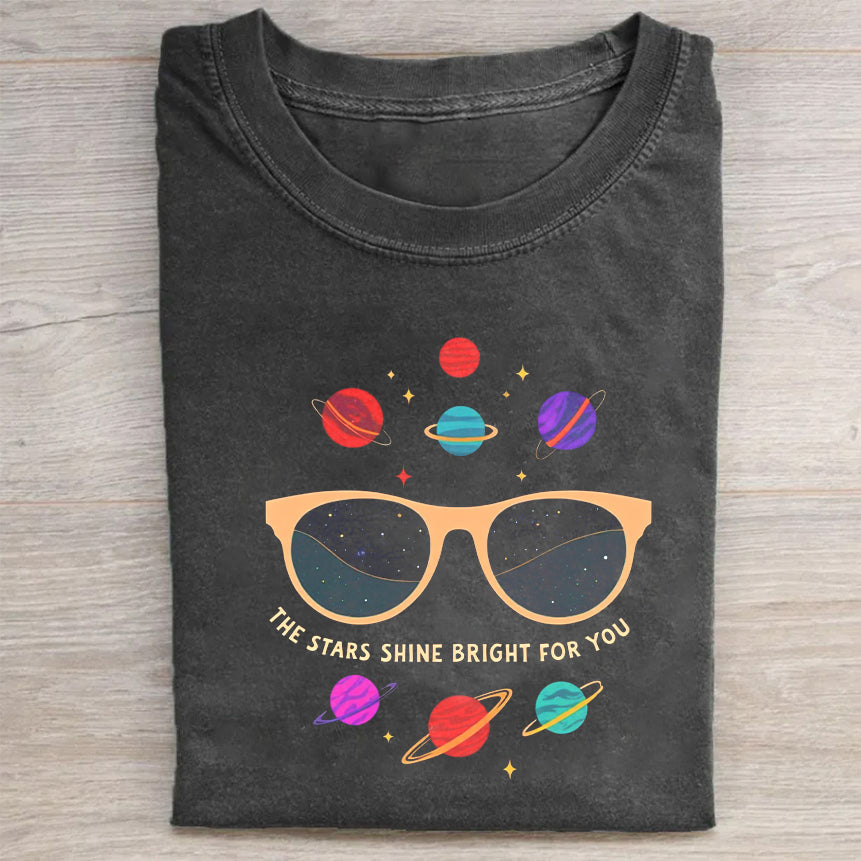 Retro Round Neck Black T-Shirt with Sunglasses and Planets Print The Stars Shine Bright for You for Casual Wear