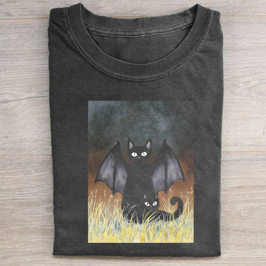 Vintage T-Shirt Black Bat & Cat Art Print for Halloween Party