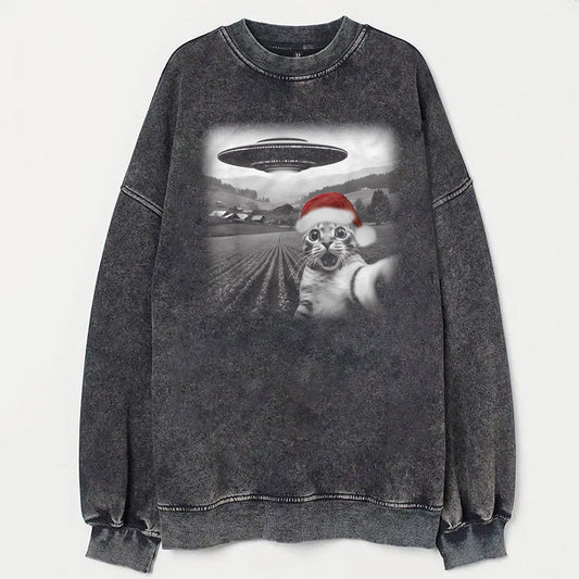 Christmas Cat Selfle With UFO Art Acid Wash Sweatshirt