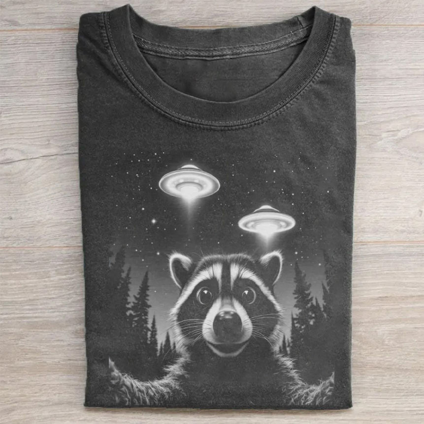 Raccoon Taking Selfie with UFOs Funny T-Shirt/Sweatshirt - heygraff