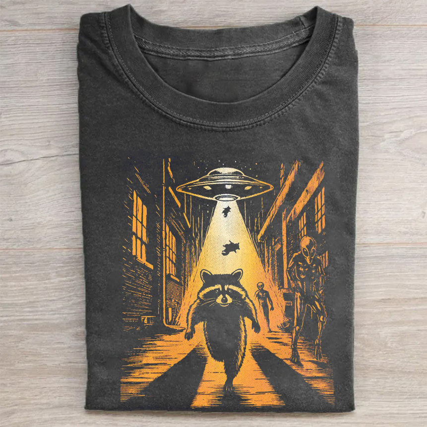 Raccoon Taking Selfie with UFOs Funny T-Shirt/Sweatshirt - heygraff