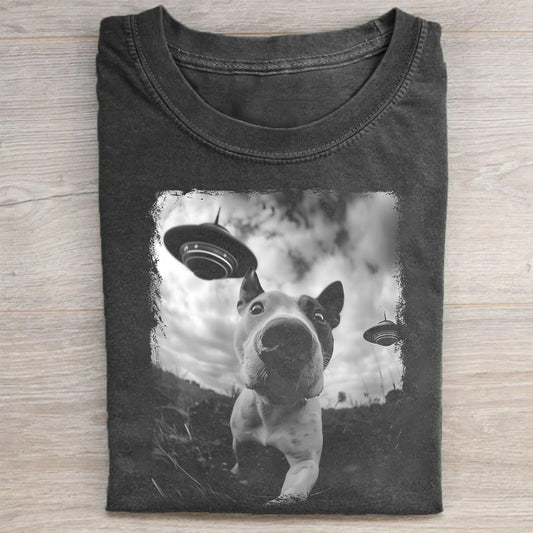 Bull Terrier Taking Selfie with UFOs Funny T-Shirt