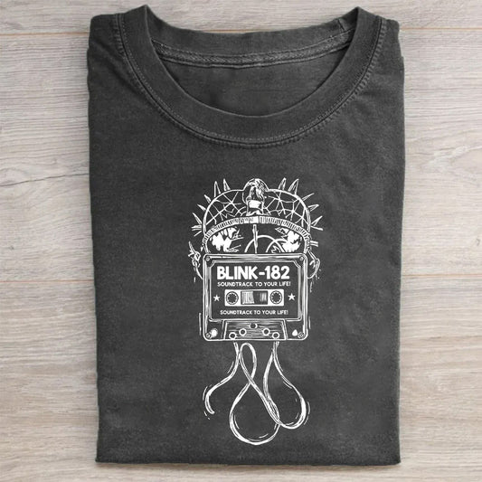 Retro Graphic T-Shirt Black Vintage Cassette Tape Design for Casual Wear