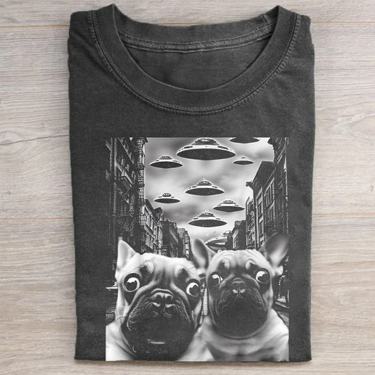 French Bulldog Taking Selfie with UFOs Funny T-Shirt