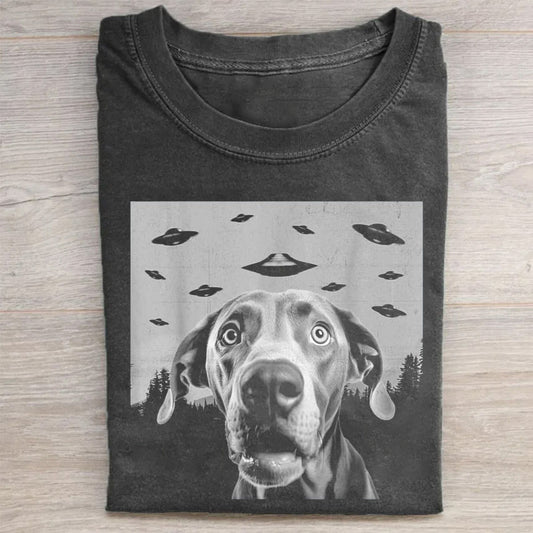 Funny alien UFO takes selfie with dog shirt